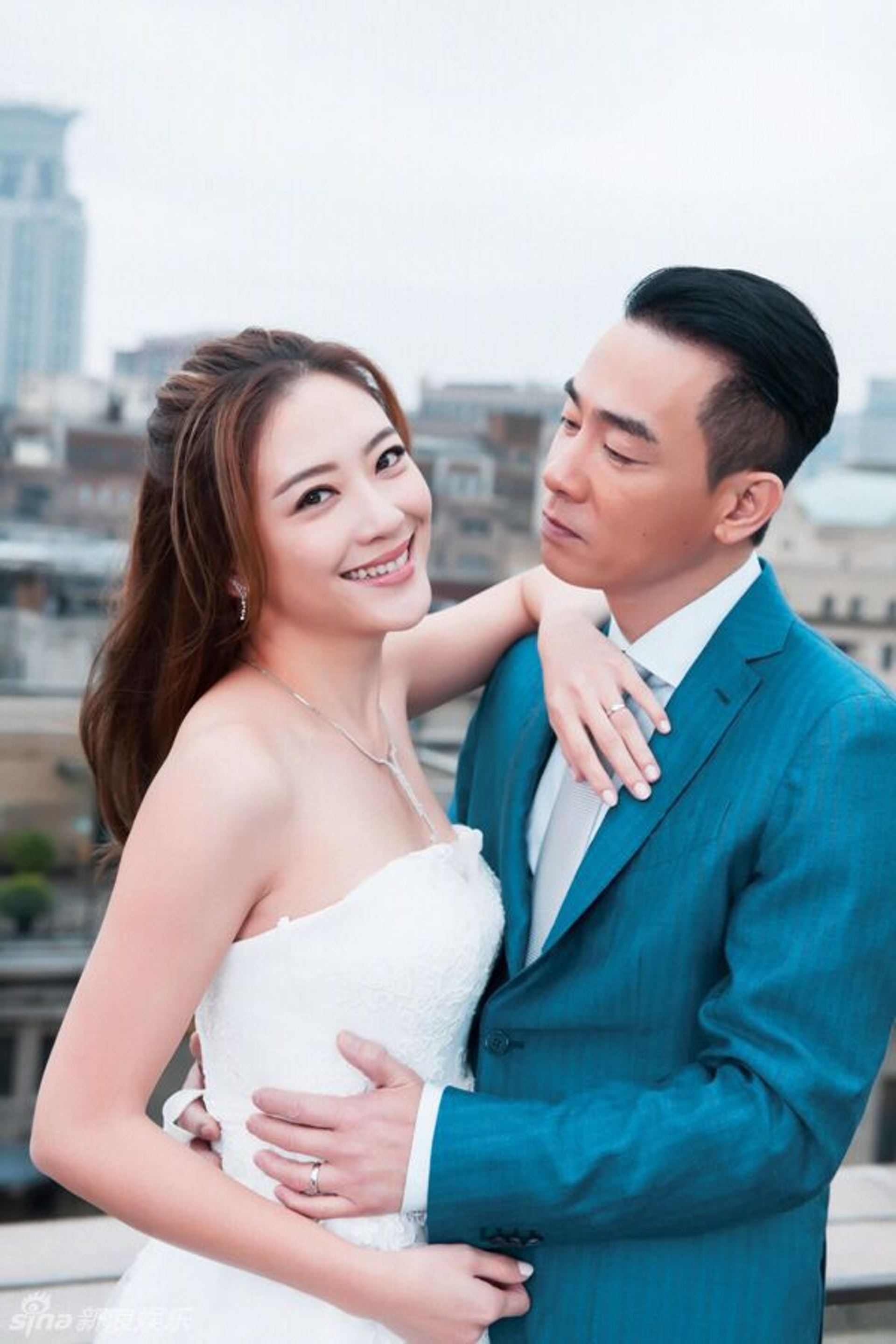 【多图】陈小春应采儿结婚9年拍4次婚纱照!没有最甜蜜只有更甜蜜