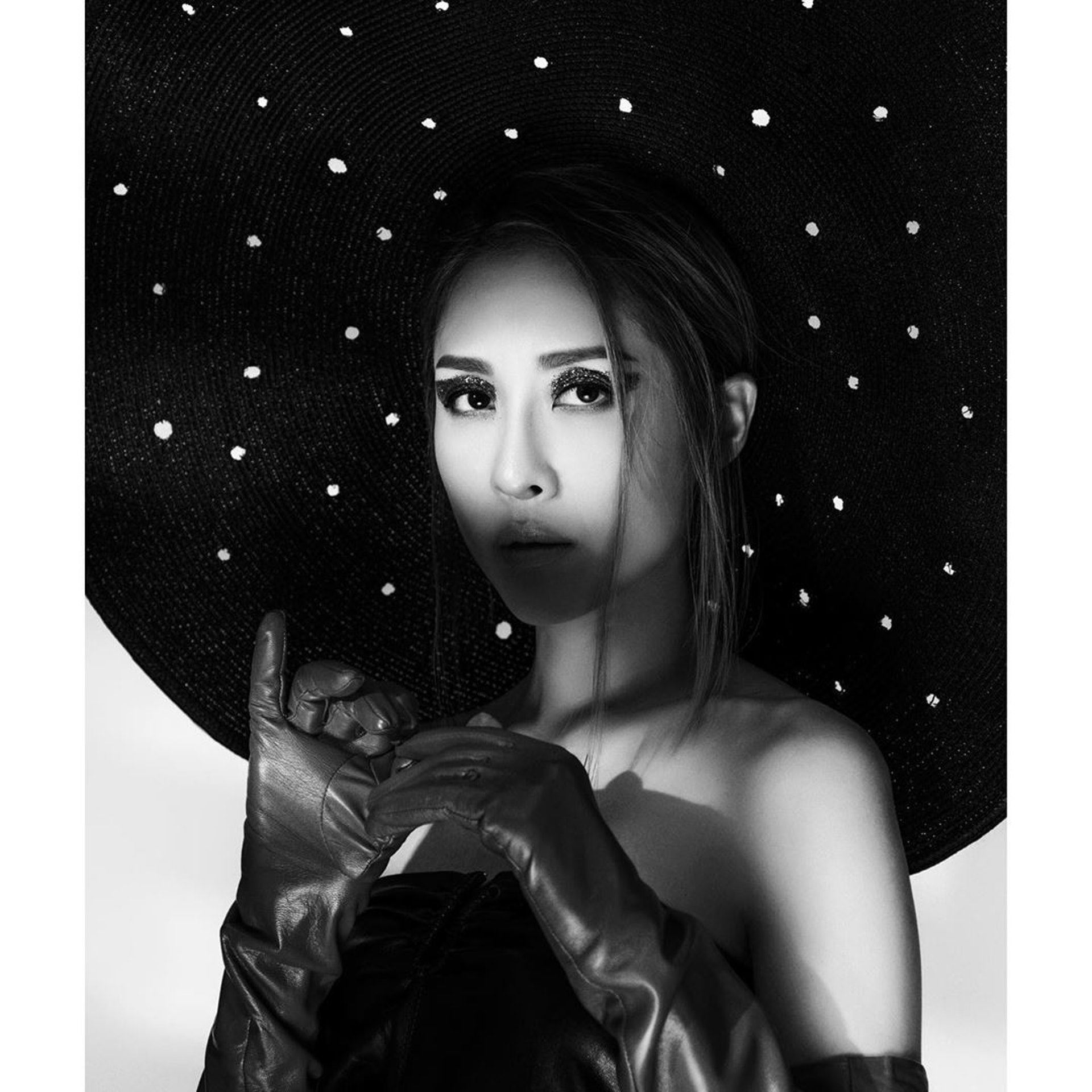 【多图】网上发起 #womensupportingwomen ！众女星纷纷晒黑白照撑女权