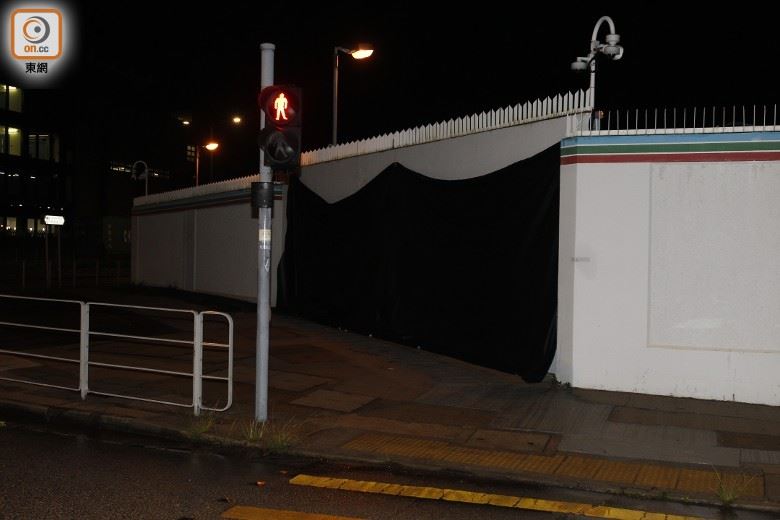 tvb小生疑似欠钱！电视台墙壁被写上「xxx欠债还钱」