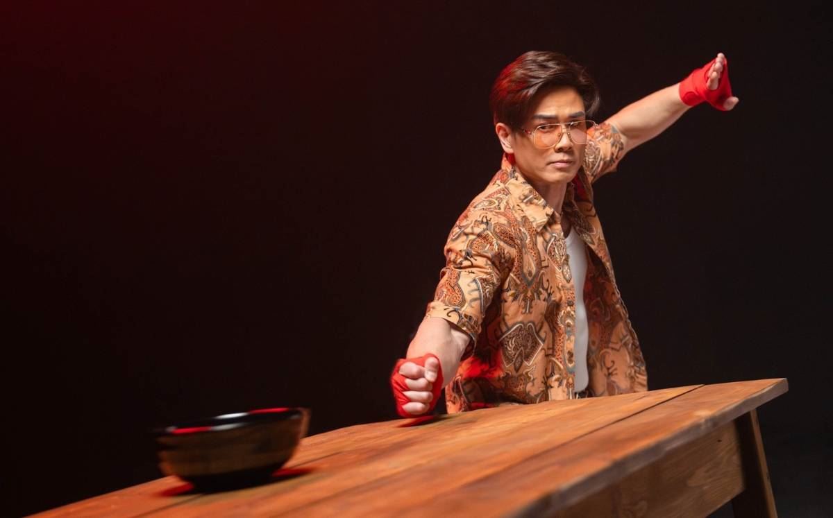 伍允龙梦想成为出色的制作人❗对没粘胡子戴墨镜被影迷认出感到窝心🥰