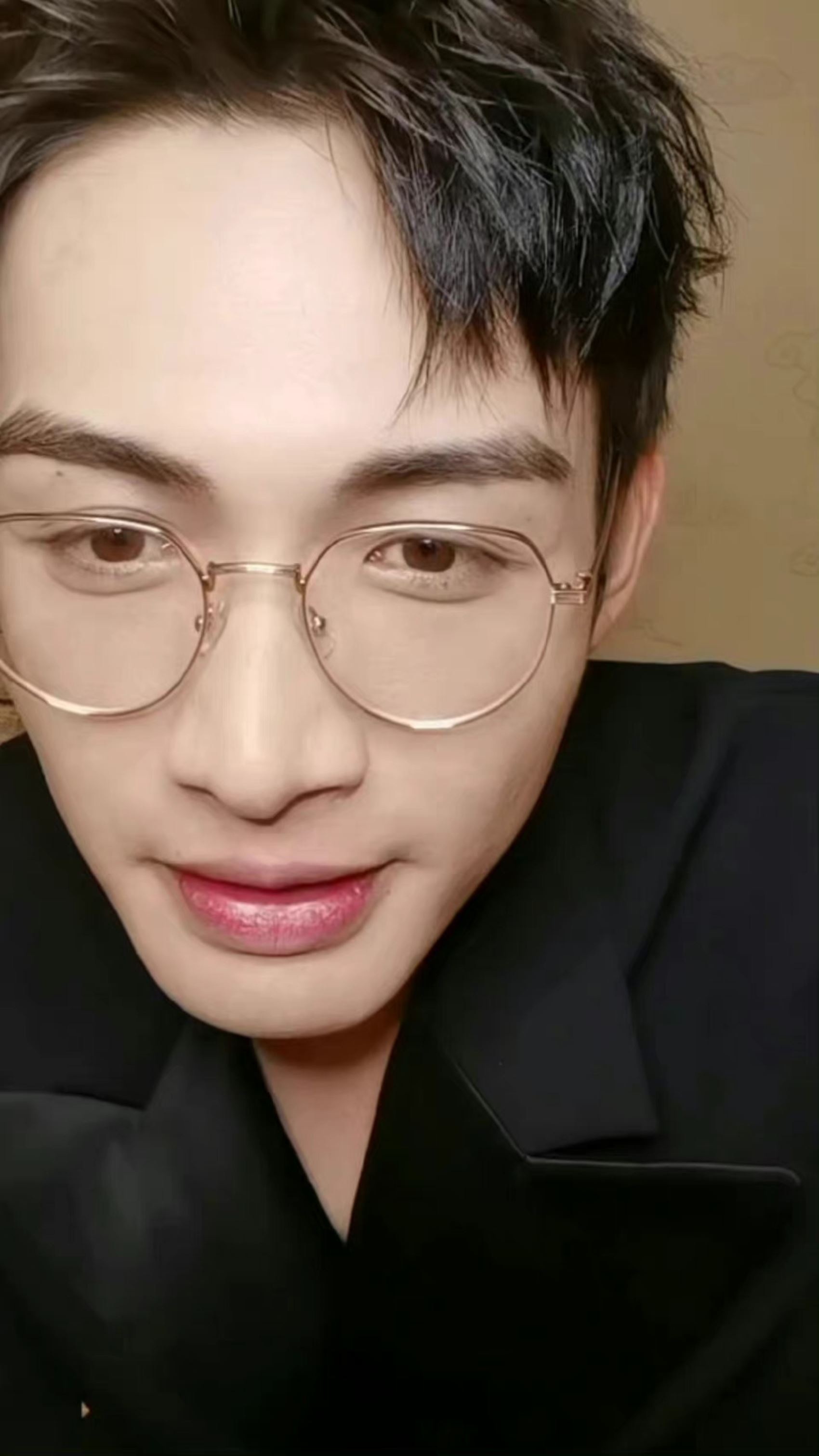 ✨张彬彬直播实力宠粉🥰喊话不要弃剧《两个人的小森林》好戏在后头😂📺