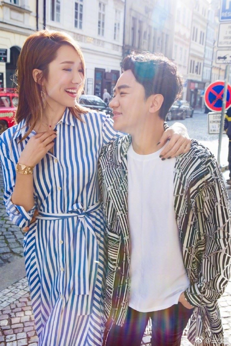［多图］情人节aka结婚3周年！王祖蓝李亚男大晒甜蜜婚照放大闪