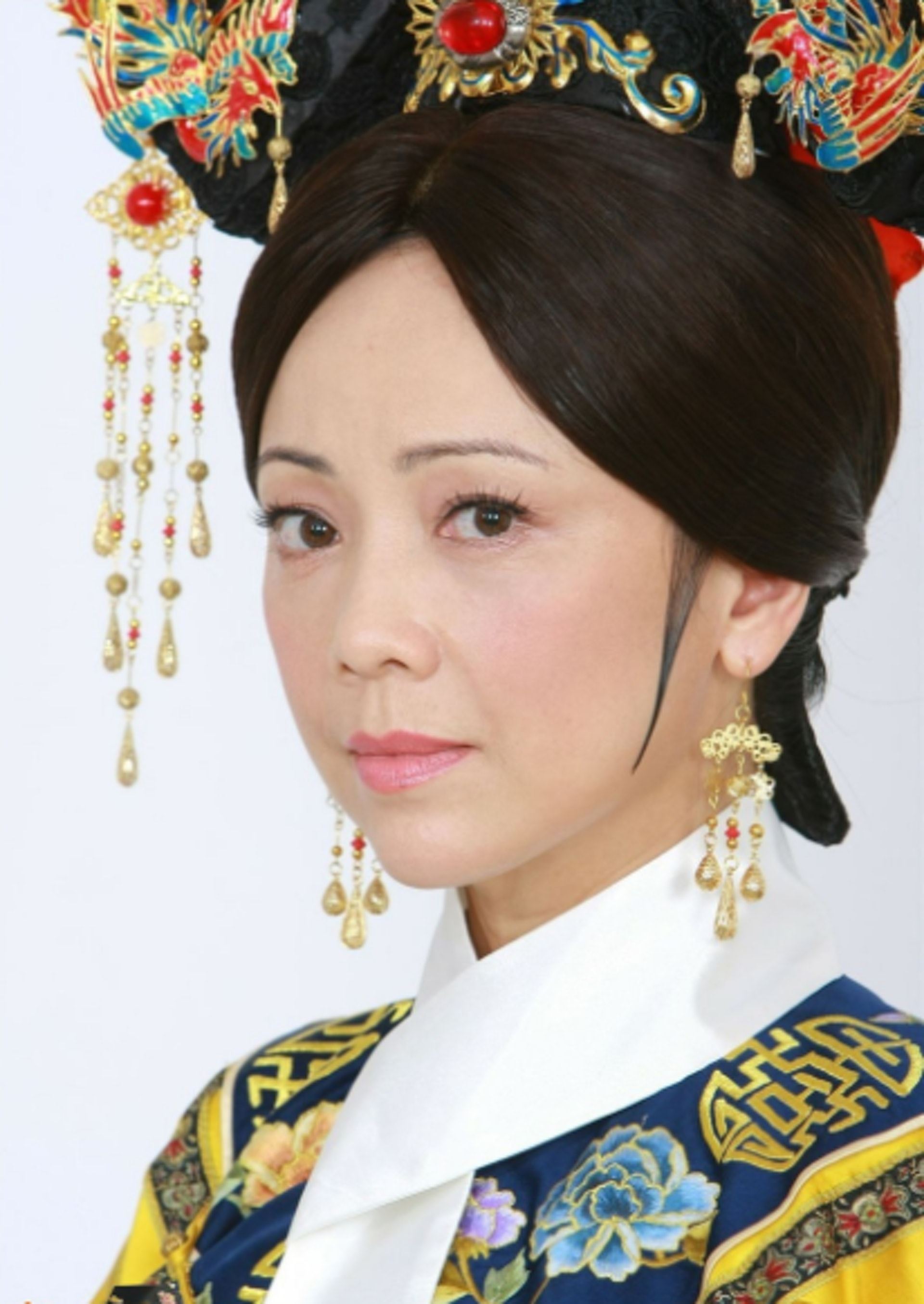 除了佘诗曼!他们也演过娴妃!周迅妆容最贴近历史原型