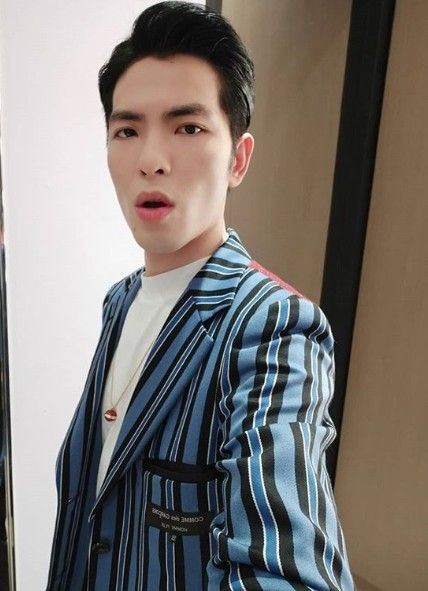 娱乐圈「百变天王」！盘点萧敬腾帅爆表14个造型