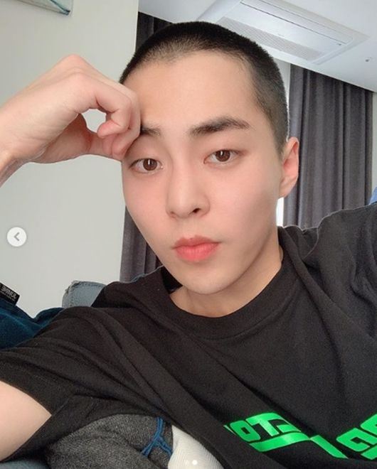 exo xiumin 今天入伍！平头照公开