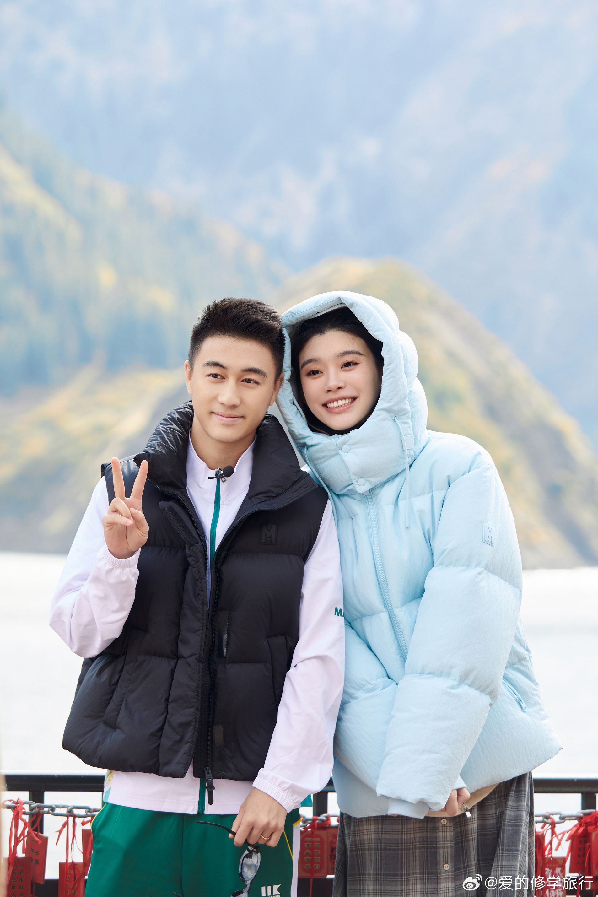 📺奚梦瑶在《爱的修学旅行》谈走秀跌倒事件❗称爱能让你变得坚强重新站起来💗