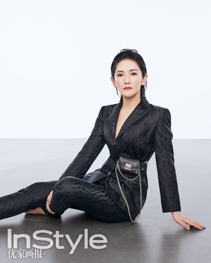 【多图】谢娜产后首登杂志封面！化身时髦girl帅气十足啊