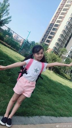 《爸爸去哪儿5》小山竹长大啦！变更高更美呢