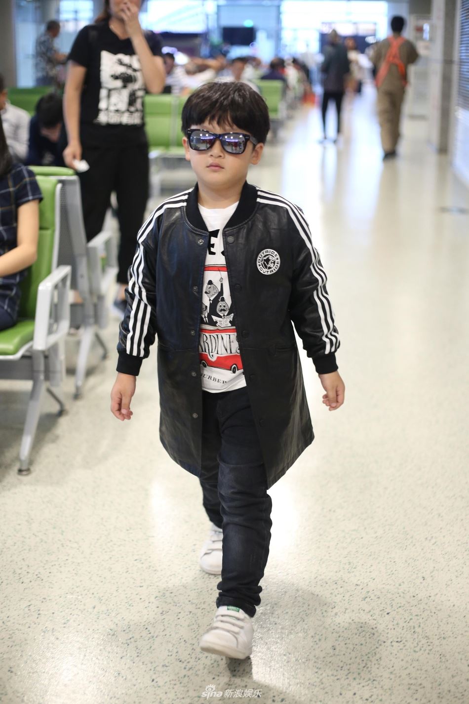 胖轩不再胖？邹明轩录完《爸爸5》瘦了变身潮男