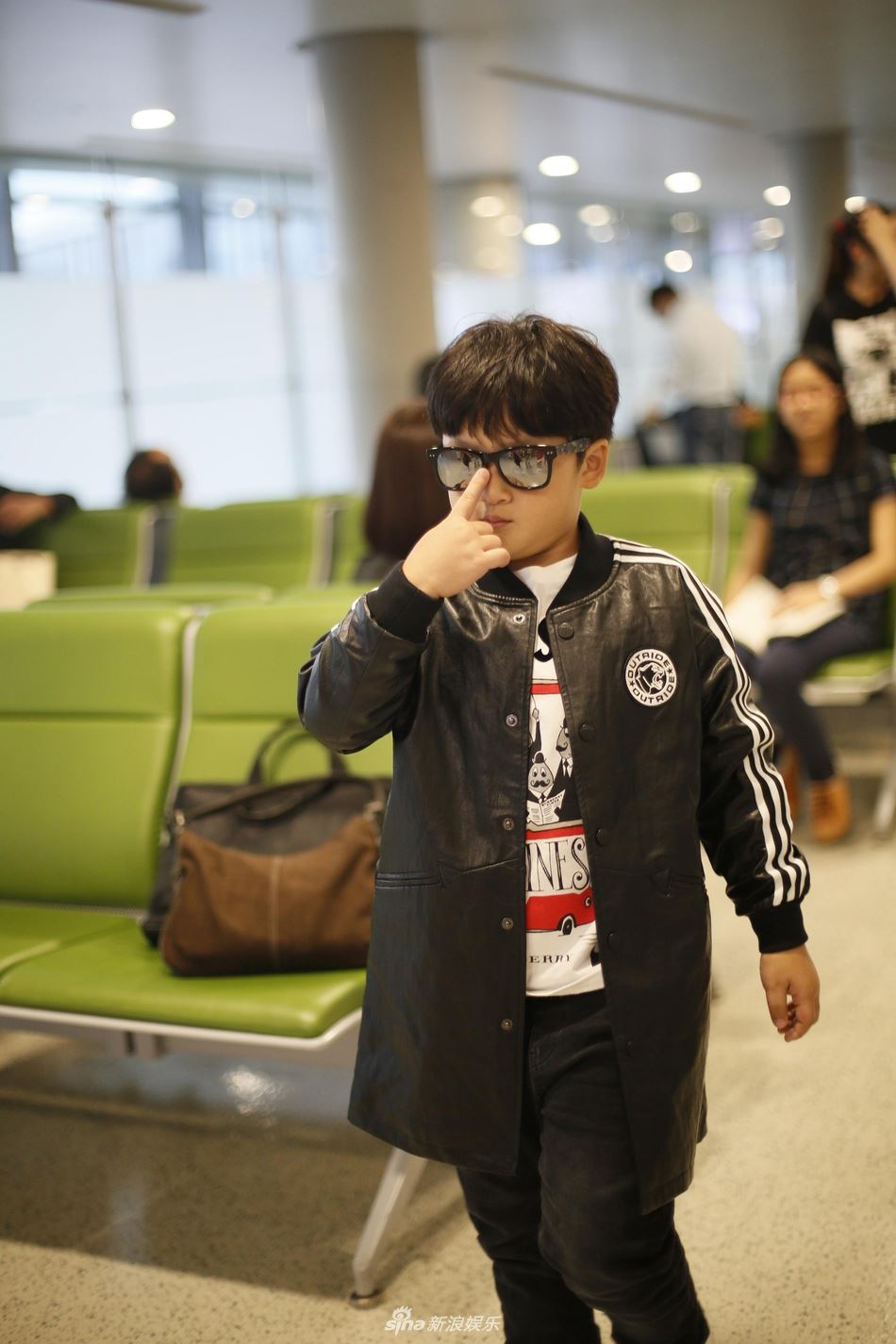 胖轩不再胖？邹明轩录完《爸爸5》瘦了变身潮男