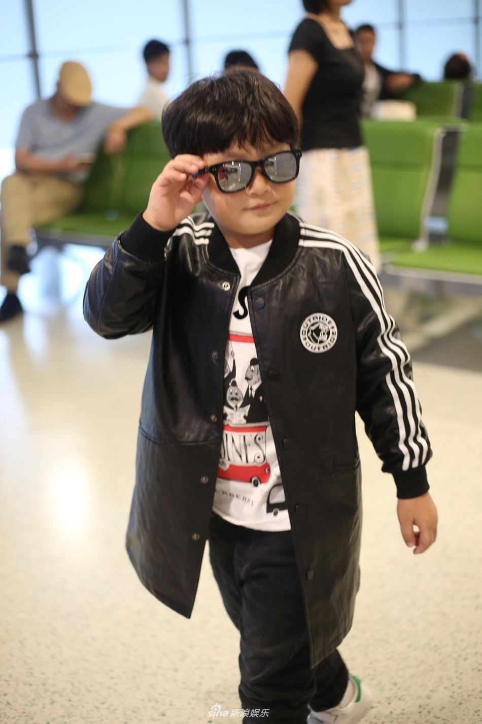 胖轩不再胖？邹明轩录完《爸爸5》瘦了变身潮男