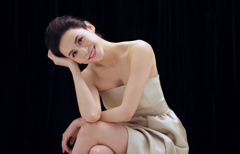 超罕见秀身材拍广告！宣萱：这次最卖力