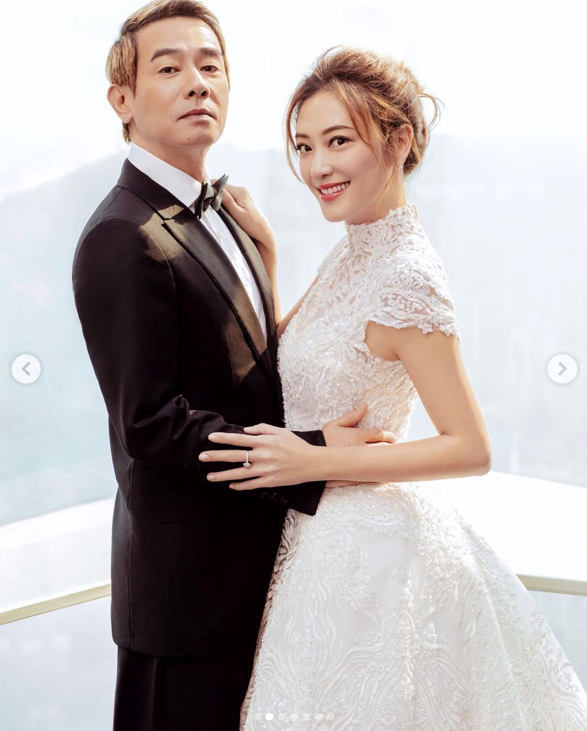 【多图】和陈小春携手拍写真！应采儿搞怪：不喜欢正儿八经的拍婚纱