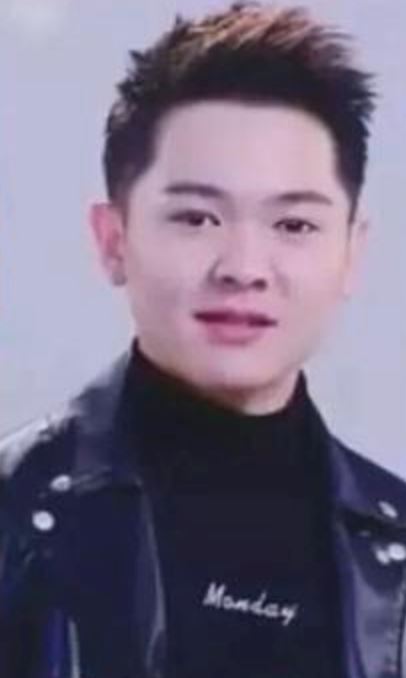 尤长靖童年照曝光!小时候竟然是个90kg的胖儿