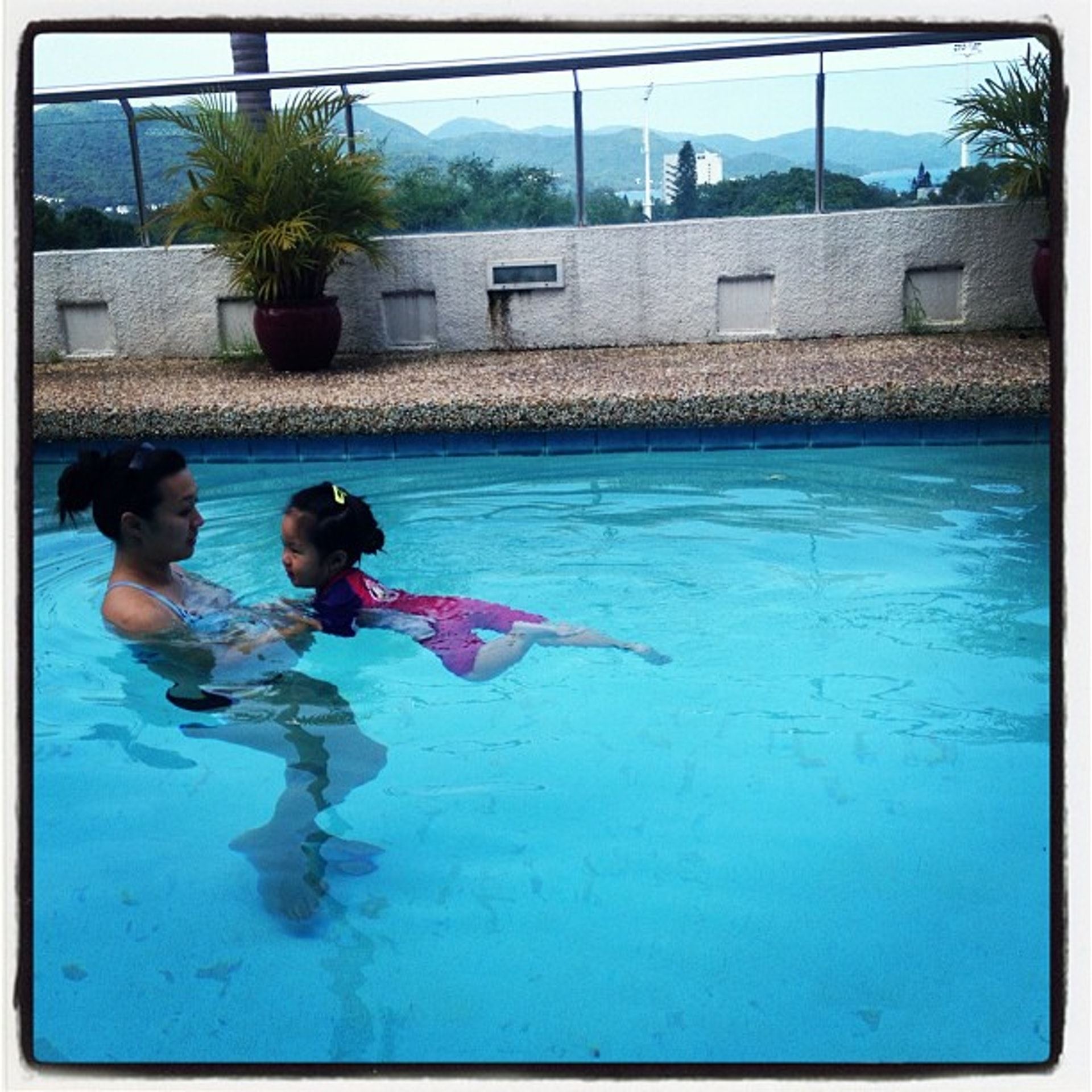 《bb来了》朗朗身材好鬼索！姚嘉妮教你3运动keep住手脚纤幼