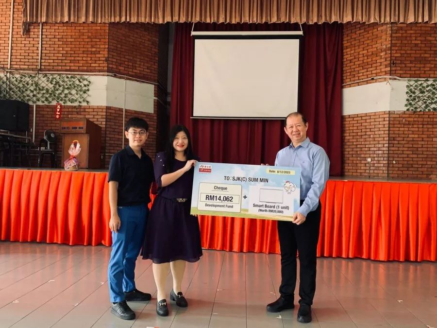 余仁生一年一校计划🌟为四所小学筹得逾12万🔥