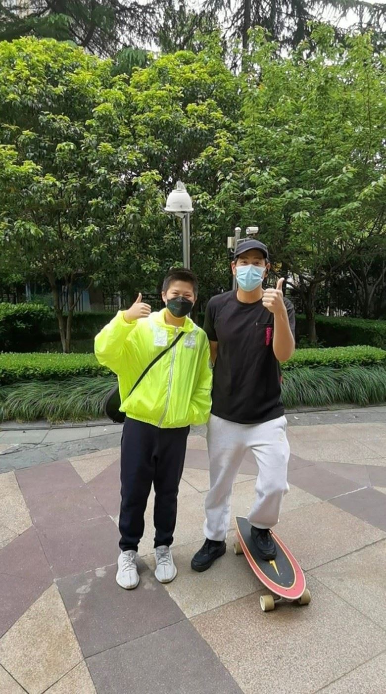 🌟彭于晏再被野生捕获❗️居家look超亲民❤️