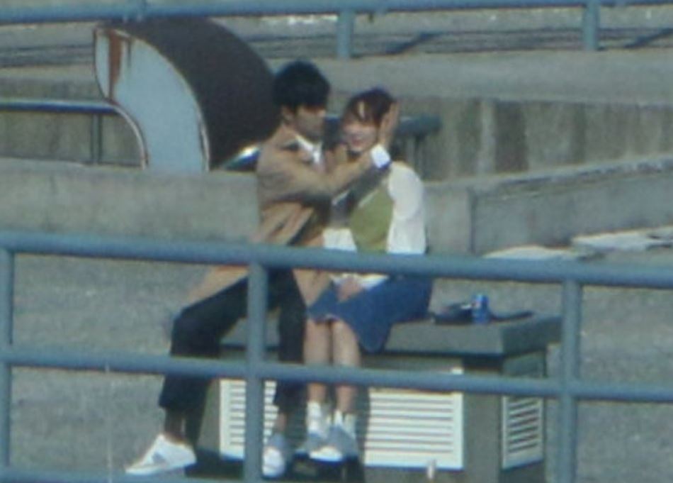 《余生请多指教》最新路透！杨紫、肖战牵手抱头好有爱