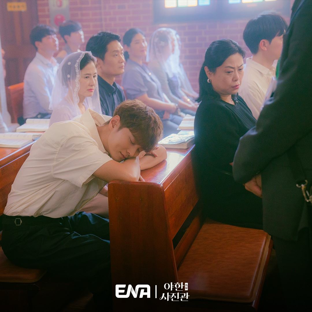 📺韩剧《夜限照相馆》热播中❗帮鬼客拍人生最后一张相片📸