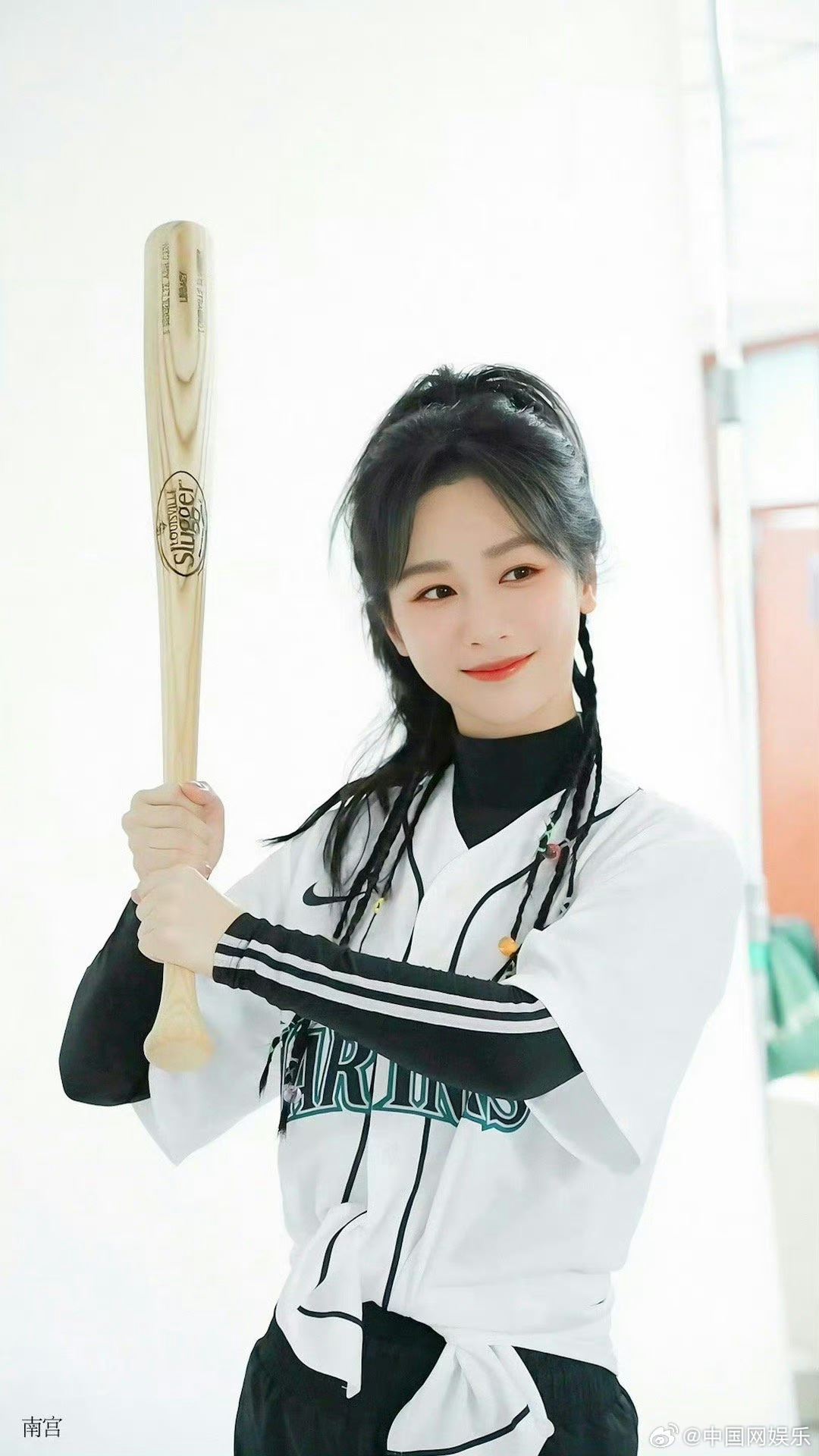 杨紫将担任巴黎奥运会火炬手❗原名其实取自奥运会🔥