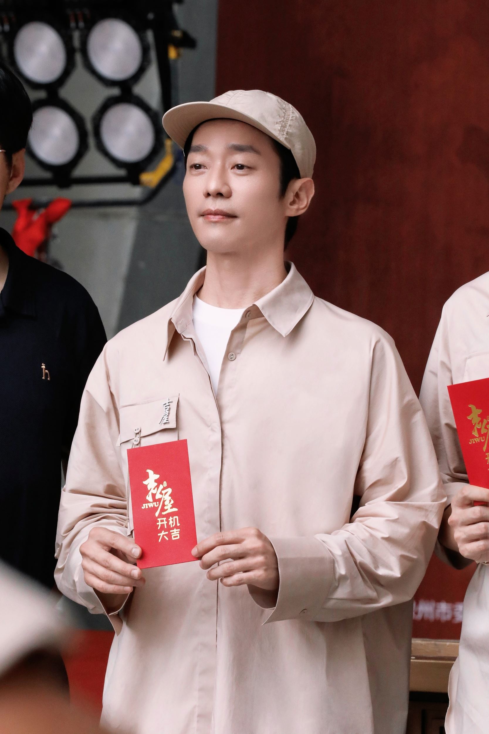 张栋梁进组拍剧啦❗这是他在中国拍摄的第一部剧🔥