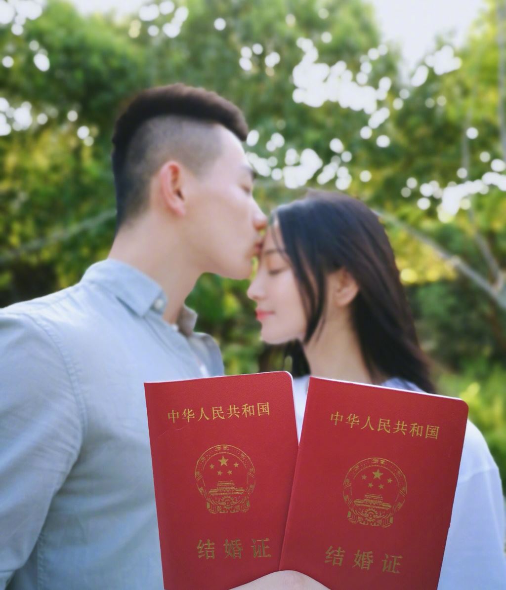 爱的久不如爱的好！娱乐圈4位闪婚艺人！