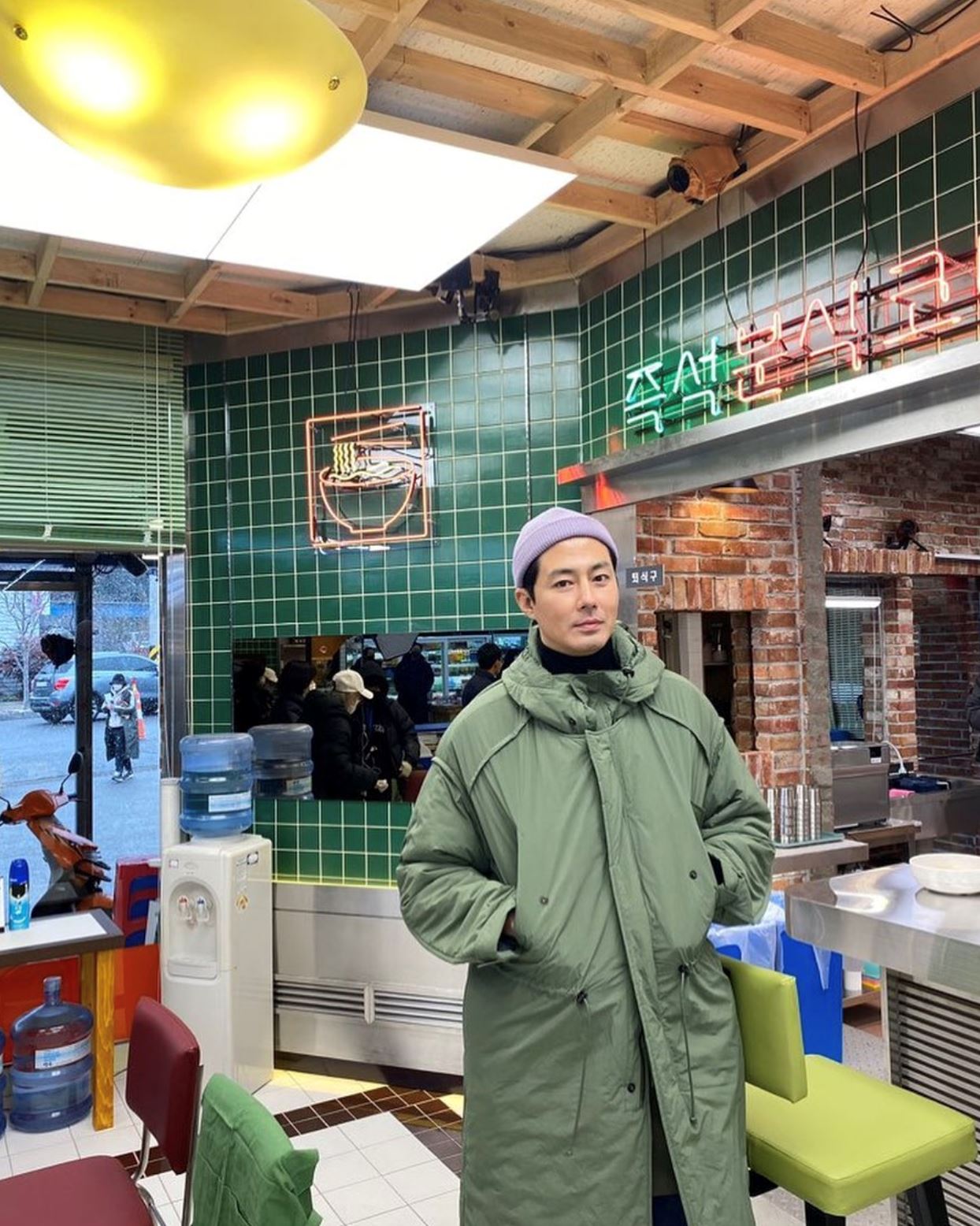 「长腿欧巴」赵寅成开ig啦❗️首发就是《偶然成为社长2》花絮照😍