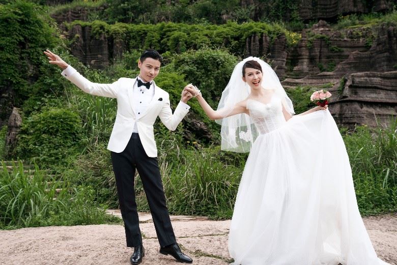 蔡少芬怀第三胎！和张晋再拍婚纱照！更具意义