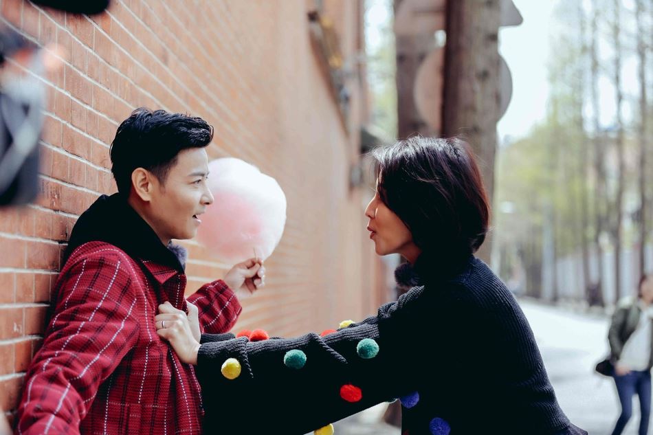 【多图】《我最爱的女人们》张晋、蔡少芬上海街头晒恩爱