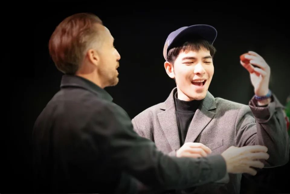 萧敬腾爆病毒感染❗全身无力、喉咙剧痛音乐剧急喊卡🥹