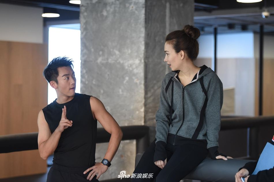 【多图】郑恺有新剧啊！搭档卢靖姗！大秀肌肉好养眼