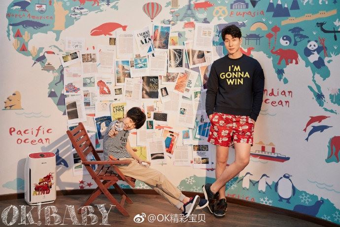 【多图】与张亮携手拍父子写真！天天大长腿完全不输爸爸
