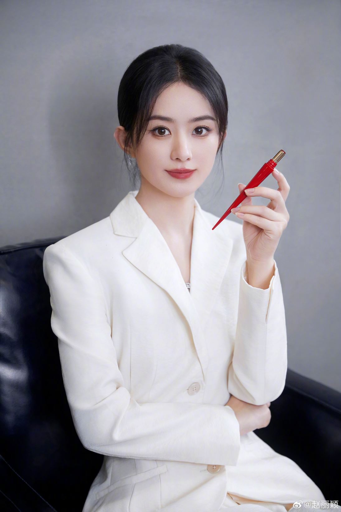 赵丽颖荣获《第17届亚洲电影大奖》afa新世代奖❗将亲自赴香港领奖🔥