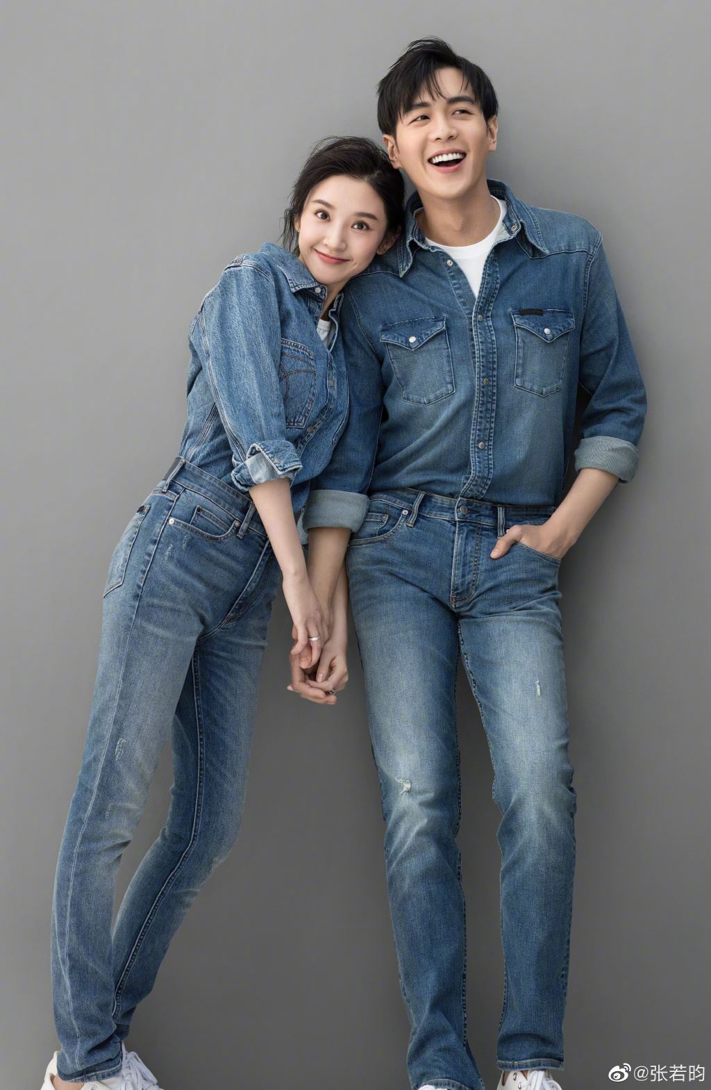 【多图】甜晒婚照！张若昀告白唐艺昕：就这样笑一辈子吧