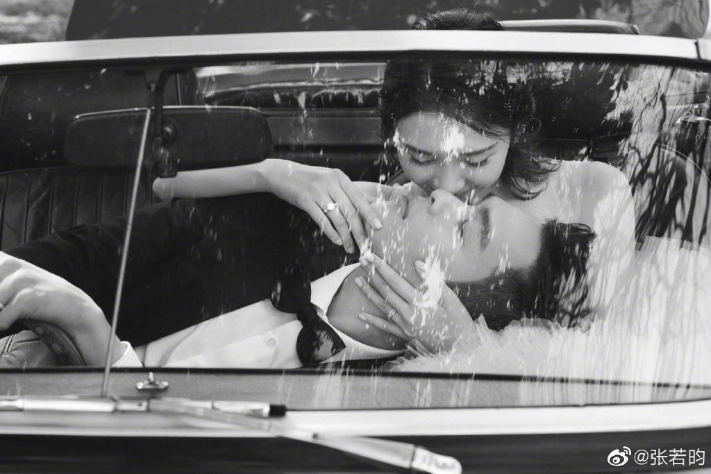 【多图】甜晒婚照！张若昀告白唐艺昕：就这样笑一辈子吧