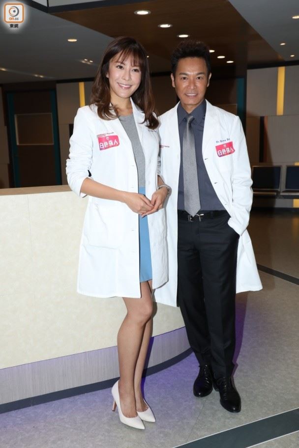 《白色强人》只有张曦雯穿短裙晒美腿!背后原因让人超羡慕呀