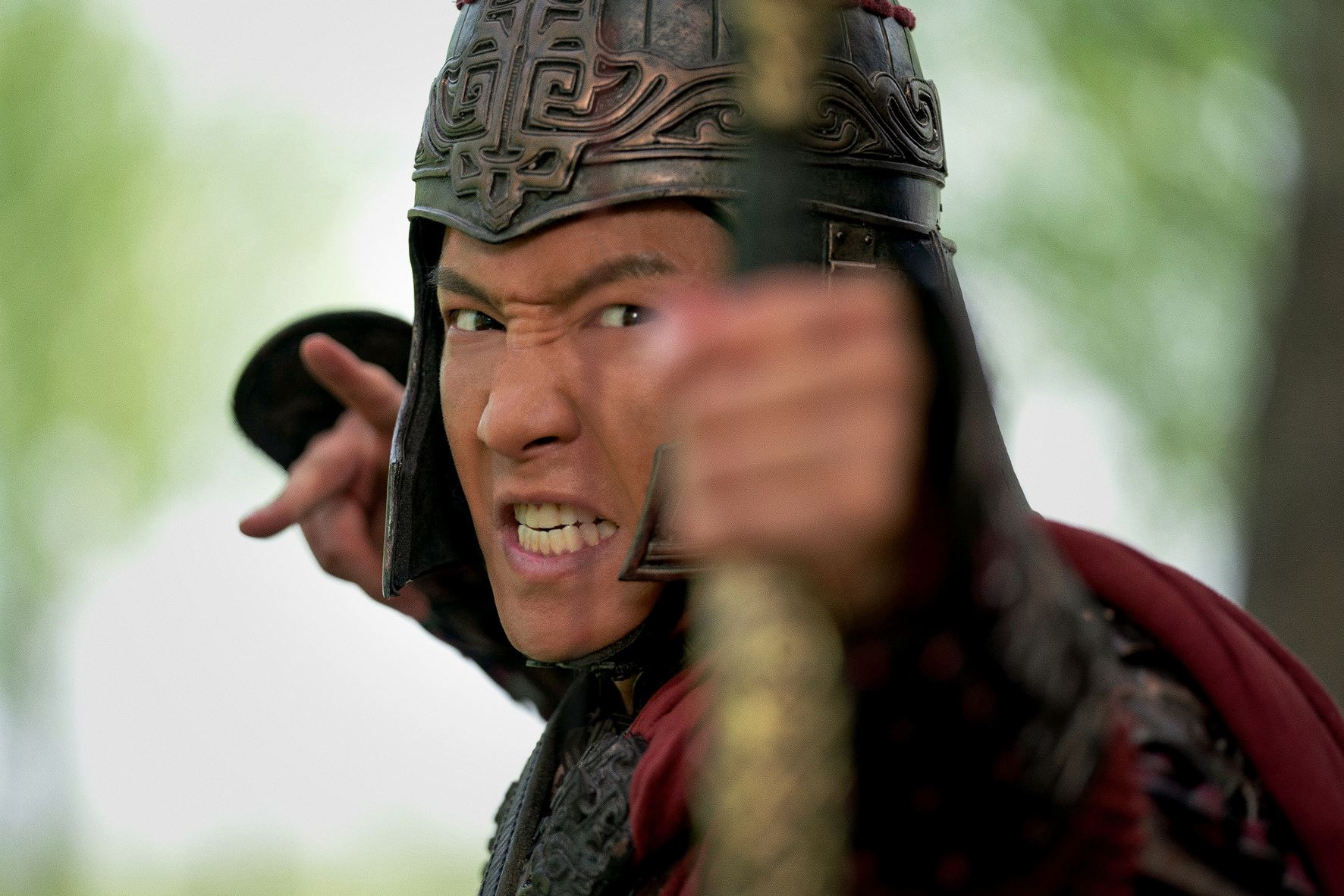 🎬电影《传说》张艺兴真打真摔❗跟马对戏连哄撒娇使出绝活🤣