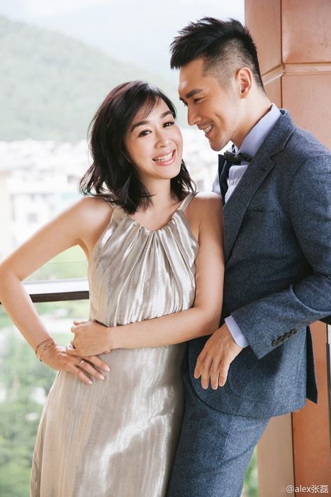 人鱼夫妇狗粮撒不停！钟丽缇张伦硕亲密写真曝光