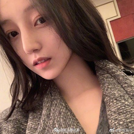 林更新新恋情曝光？与清纯网红大晒亲密合照　