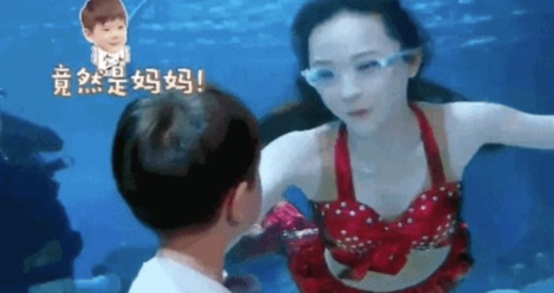 霍思燕化身成美人鱼 发文致即将度过六一儿童节的嗯哼