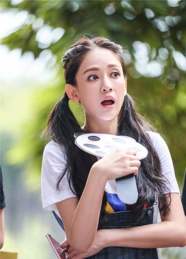 超减龄！盘点7位双马尾女星，杨幂baby超纯真可爱！