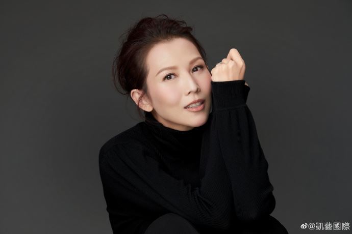 蔡少芬朱茵陈法蓉洪欣拍大片！姐妹情深留言超感人！