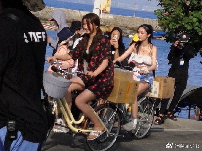 吴宣仪金子涵同框！两位女神现身录制节目《完美的夏天》