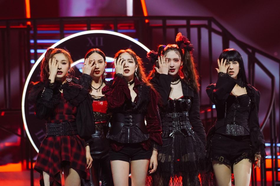 《乘风破浪的姐姐》公演造型曝光！效果超炸魅力十足！