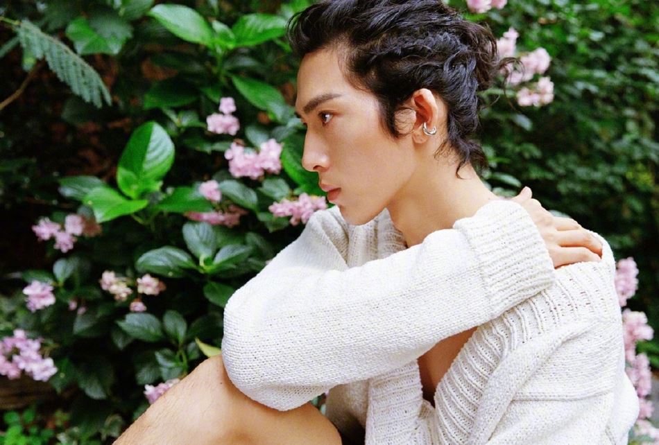 【多图】井柏然写真照曝光！日系打扮演绎花儿与少年！ 