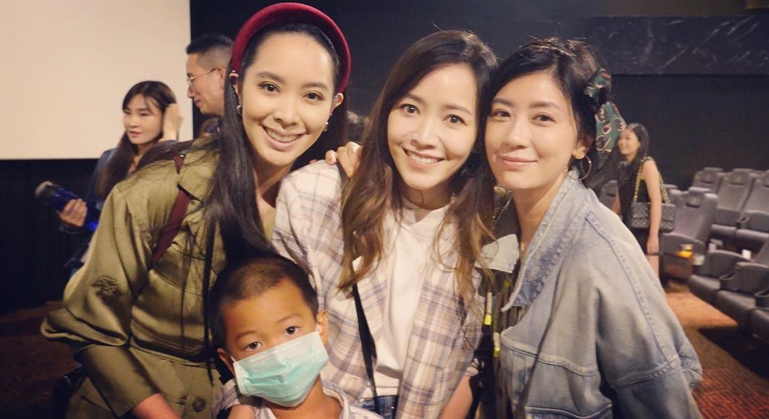 贾静雯包场请侯佩岑霍建华看电影，却没见林心如踪影！