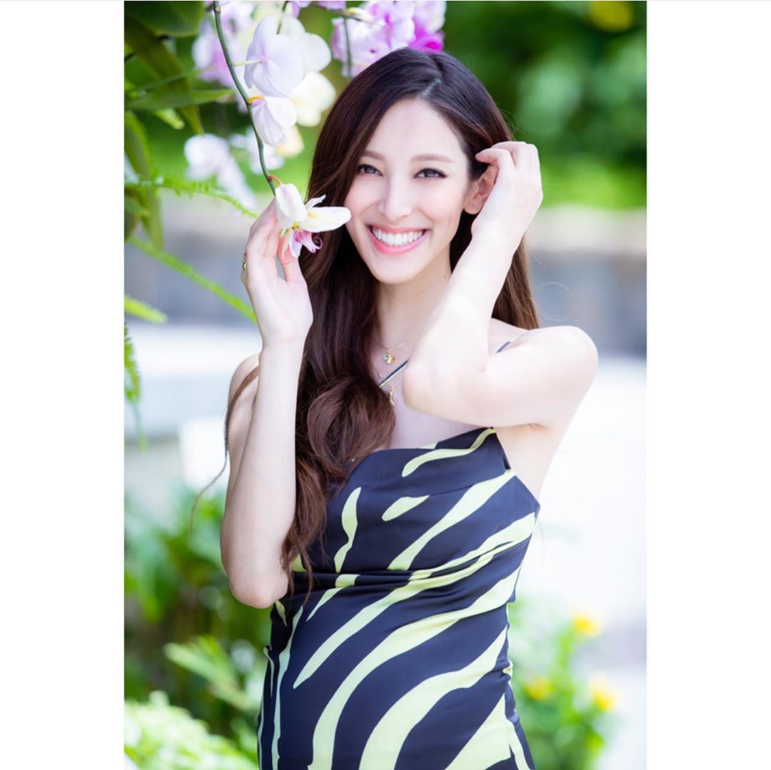 【多图】劲靓！陈凯琳大晒性感「爆炸头」造型超有魅力！