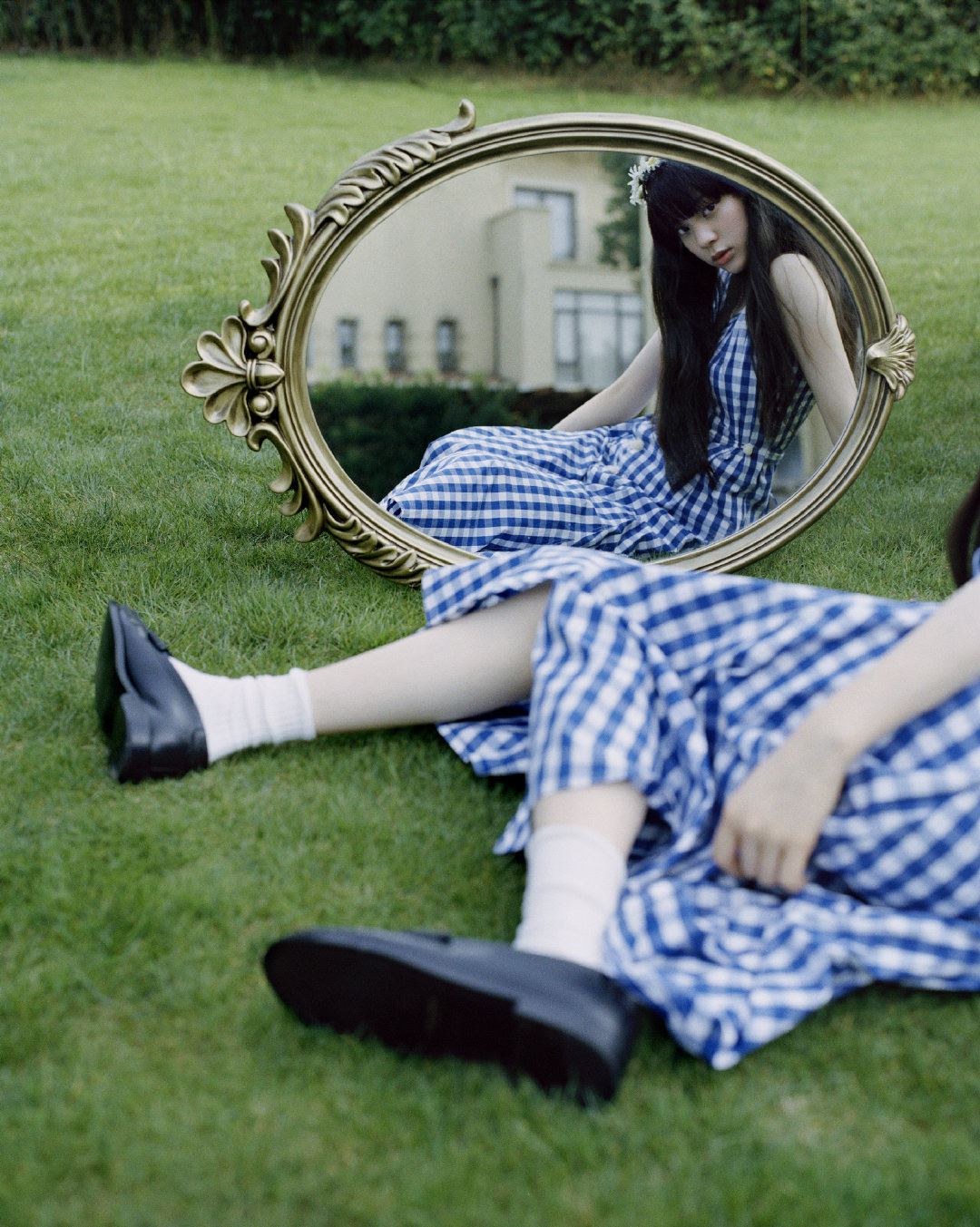 【多图】欧阳娜娜复古风照曝光！尽显少女青春的气息