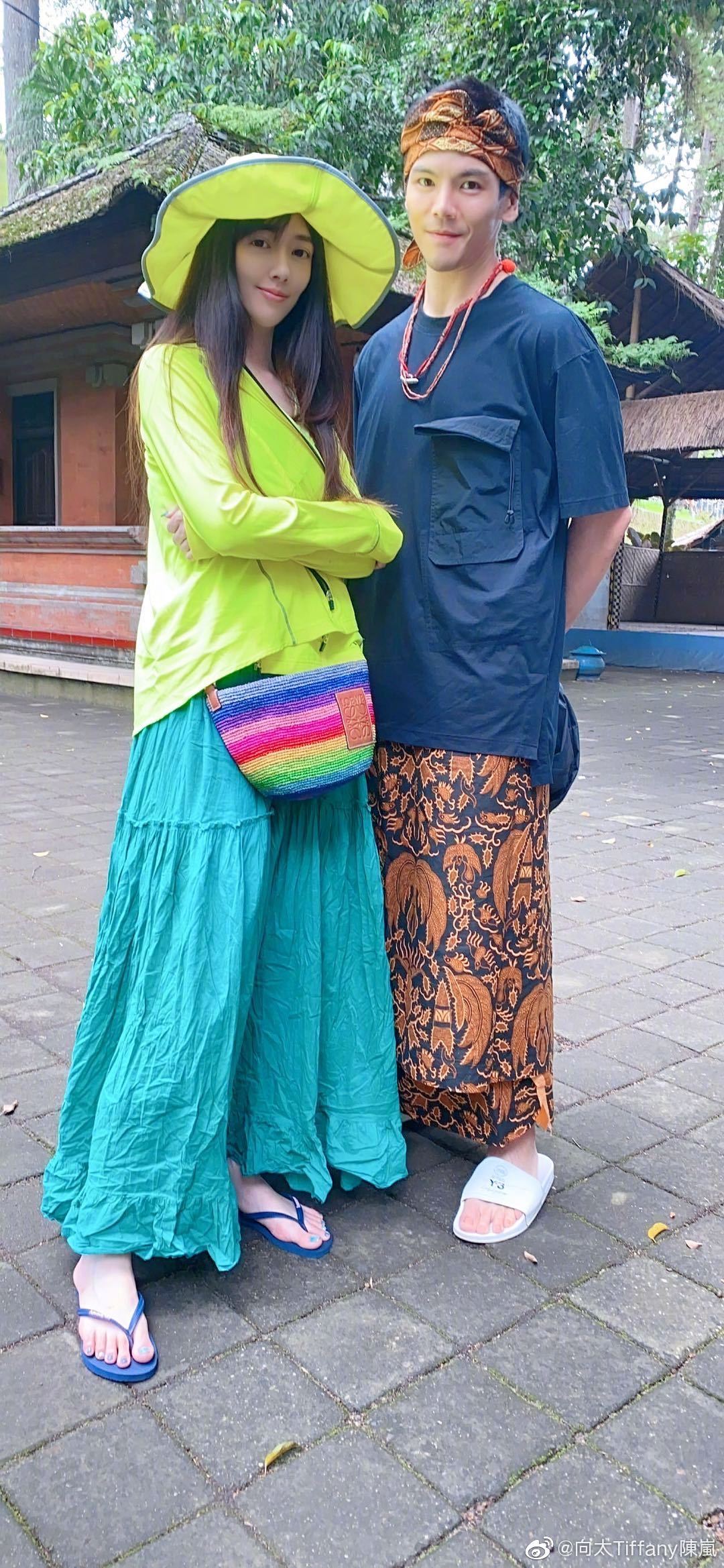 向太晒向佐和郭碧婷合照，发长文谈感情这回事