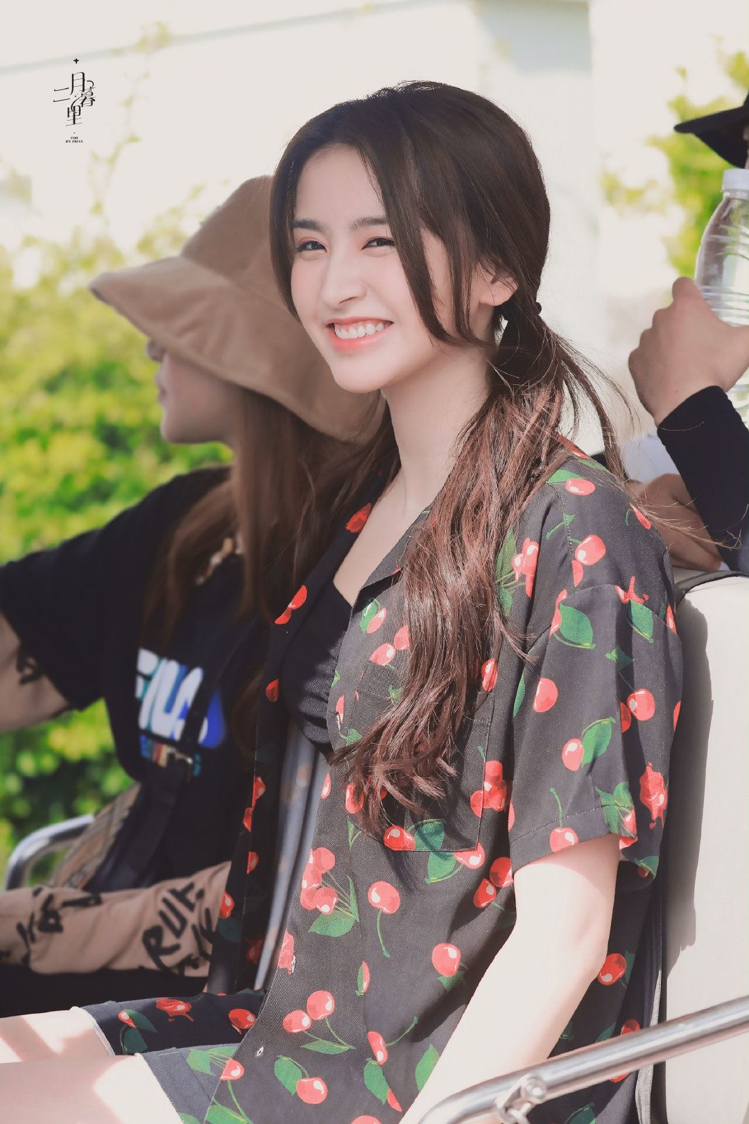 吴宣仪金子涵同框！两位女神现身录制节目《完美的夏天》